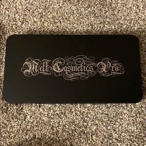 Gently used Melt cosmetics magnetic shadow storage